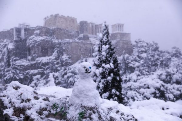 Καιρός – Πολικές θερμοκρασίες και παγετός – Πού θα χιονίσει σήμερα