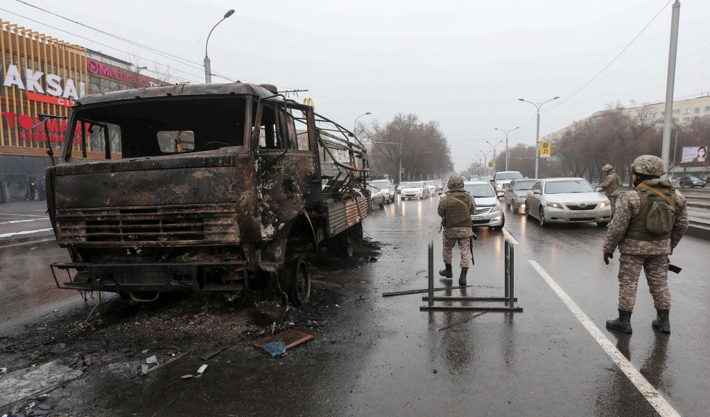 Η ΕΕ καταδικάζει τη βία στο Καζακστάν, καλεί σε αποκλιμάκωση