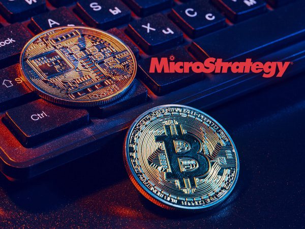 Η MicroStrategy αγοράζει 660 BTC στην πτώση