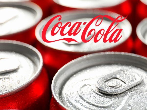 Coca Cola: Η μετοχή, με σύμμαχο τη στιβαρή της βάση, πέτυχε νέα ιστορικά υψηλά