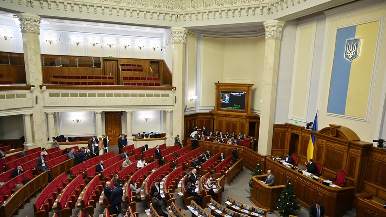 Ουκρανία: Bουλευτές καλούν τον Ζελένσκι να αρχίσει διαπραγματεύσεις με τον Πούτιν