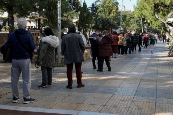 Κορωνοϊός: Δεν ξεμπερδέψαμε με την πανδημία – Τι μας περιμένει μετά την Ομικρον