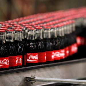 Ρωσία: Coca-Cola και Starbucks υποβάλλουν αίτηση για επανεγγραφή των εμπορικών σημάτων στη χώρα