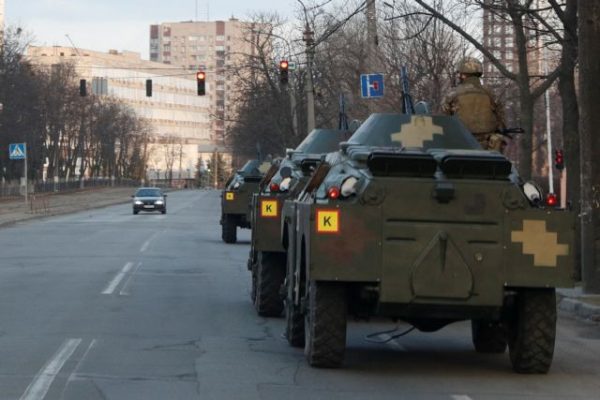 Πόλεμος στην Ουκρανία: Τι λένε οι πολίτες στην Ελλάδα – Τι γνώμη έχουν για Πούτιν και Ζελένσκι