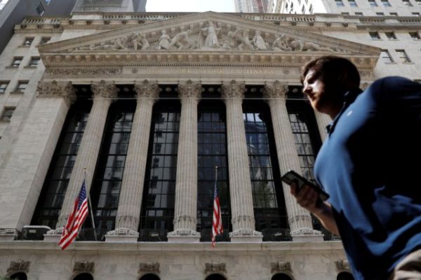 Σταμάτησε το πτωτικό σερί η Wall Street