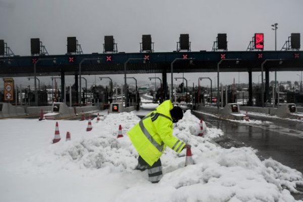 Εθνική Οδός Αθηνών – Λαμίας: Εκλεισε για 30 λεπτά λόγω κακοκαιρίας – Πού χρειάζονται αλυσίδες