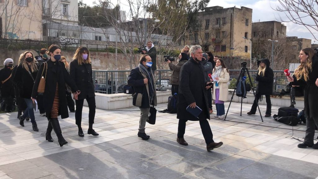 Πέτρος Φιλιππίδης: Έφτασαν στα δικαστήρια οι ηθοποιοί [Βίντεο]