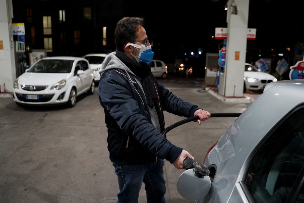 Ιταλία: Απόφαση για προσωρινή μείωση φόρων στα καύσιμα