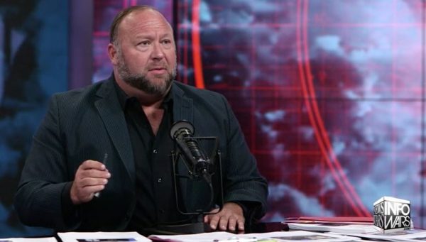 Άλεξ Τζόουνς: Στη σατιρική σελίδα The Onion περνά το Infowars μετά την πτώχευση