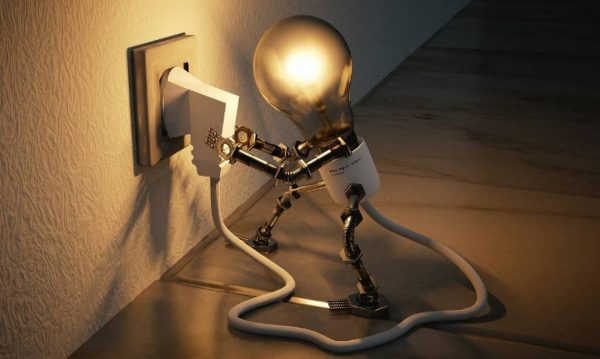 Greek households go on winter nighttime reduced electricity rates