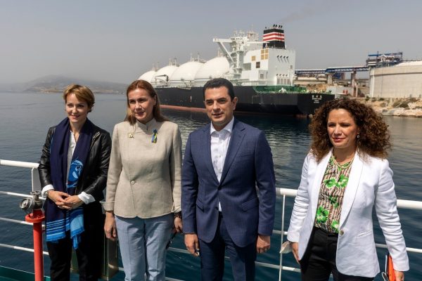 EU Energy Commissioner Simson tours increasingly important Revythoussa LNG facility