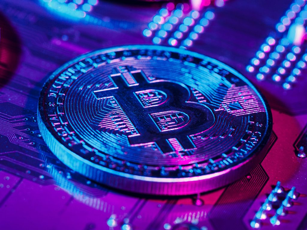 Bitcoin: «Αιματηρές» μάχες στα βουνά των 29.000 δολαρίων