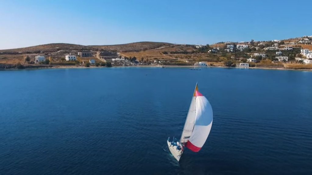 Πάρος: Δυναμική προβολή σε Ελλάδα και εξωτερικό με τρία νέα βίντεο