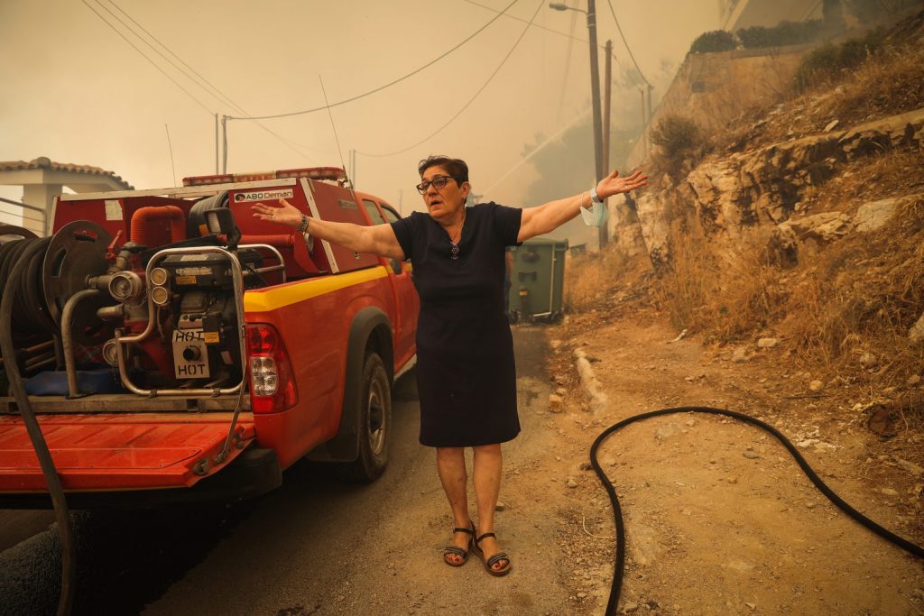 Greece: Major wildfire near southeast Athens coastal districts of Glyfada, Voula