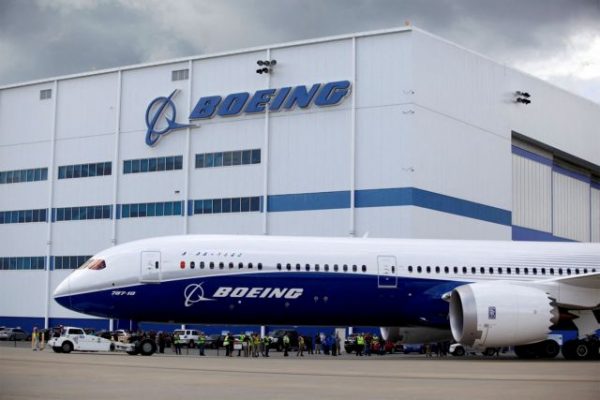 Boeing: Εκκληση του CEO προς τους εργαζόμενους – «Κανείς δεν κερδίζει με την απεργία»