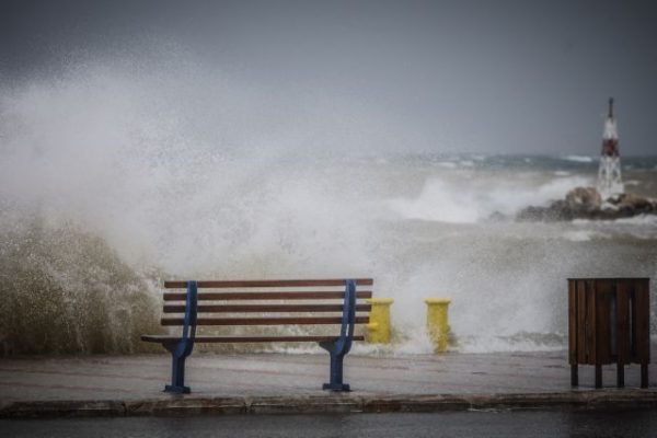 Καιρός: Έκτακτο δελτίο επιδείνωσης – Έρχεται η κακοκαιρία «EVA»