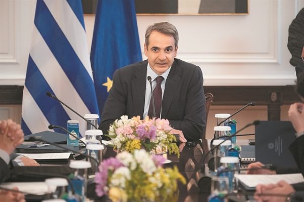 Η «εξίσωση» για εκλογές τον Οκτώβριο – Οι εισηγήσεις στον Μητσοτάκη