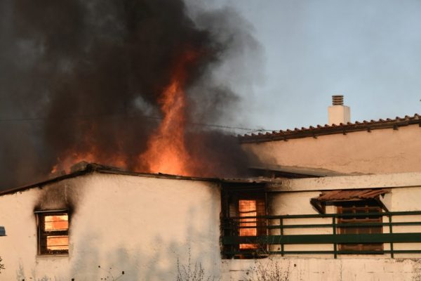 Φωτιά: Στα 126 τα καμένα σπίτια στην Ανατολική Αττική