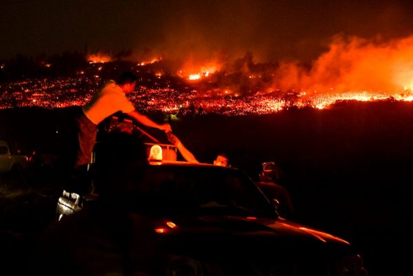 Φωτιά στην Πεντέλη: Η Αττική ξαναζεί τον εφιάλτη – Δραματική νύχτα για χιλιάδες κατοίκους