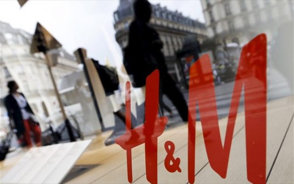 H&M: Τερματίζει της δραστηριότητές της στη Ρωσία