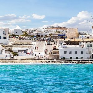 Golden Visa: Πώς διαμορφώνει την αγορά στις πολυτελείς κατοικίες των νησιών