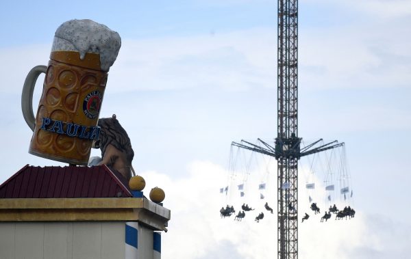 Oktoberfest – Γερμανία: Ρέει ξανά η μπύρα στο μεγαλύτερο φεστιβάλ του κόσμου