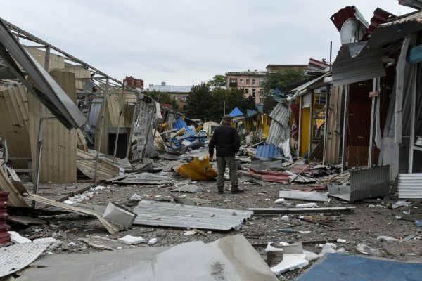 Ουκρανία: Ρωσικός πύραυλος έπληξε την Οδησσό