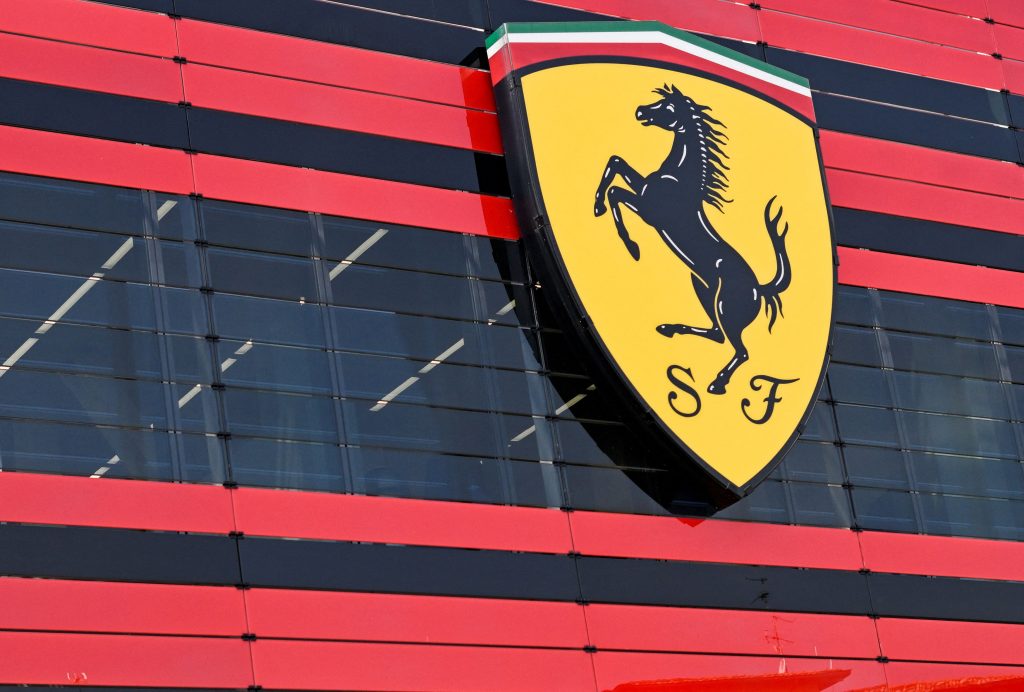 Ferrari: Aπειλεί κροίσους που εξατομικεύουν τα αυτοκίνητά τους με «περίεργα» σχέδια, με μαύρη λίστα