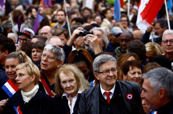 Γαλλία: Χιλιάδες στους δρόμους για τον πληθωρισμό και την κλιματική αλλαγή