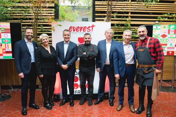 Εverest: Νέο λογότυπο και νέες συνεργασίες με franchisees