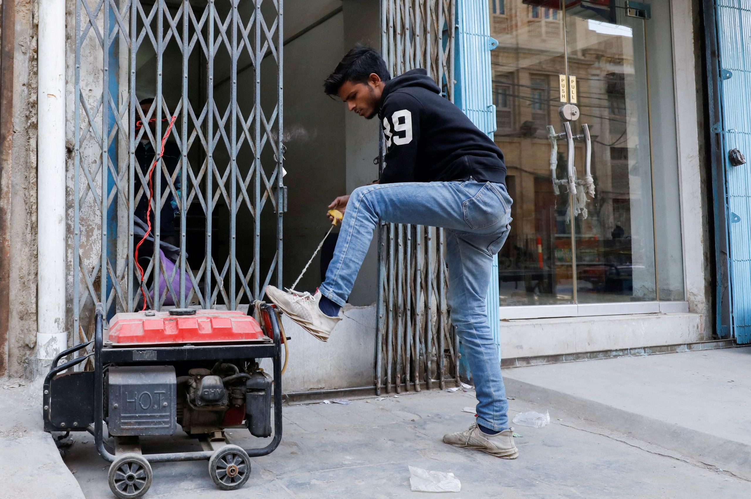 Αναπτυσσόμενες οικονομίες: Τεράστια η επιβάρυνση από τόκους