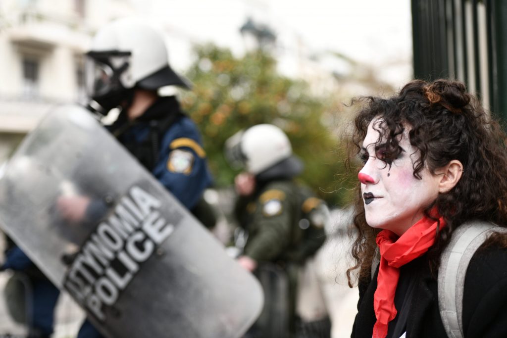 Καλλιτέχνες: Δέσμευση του πρωθυπουργού για νομοθετική πρόταση μέχρι την Παρασκευή