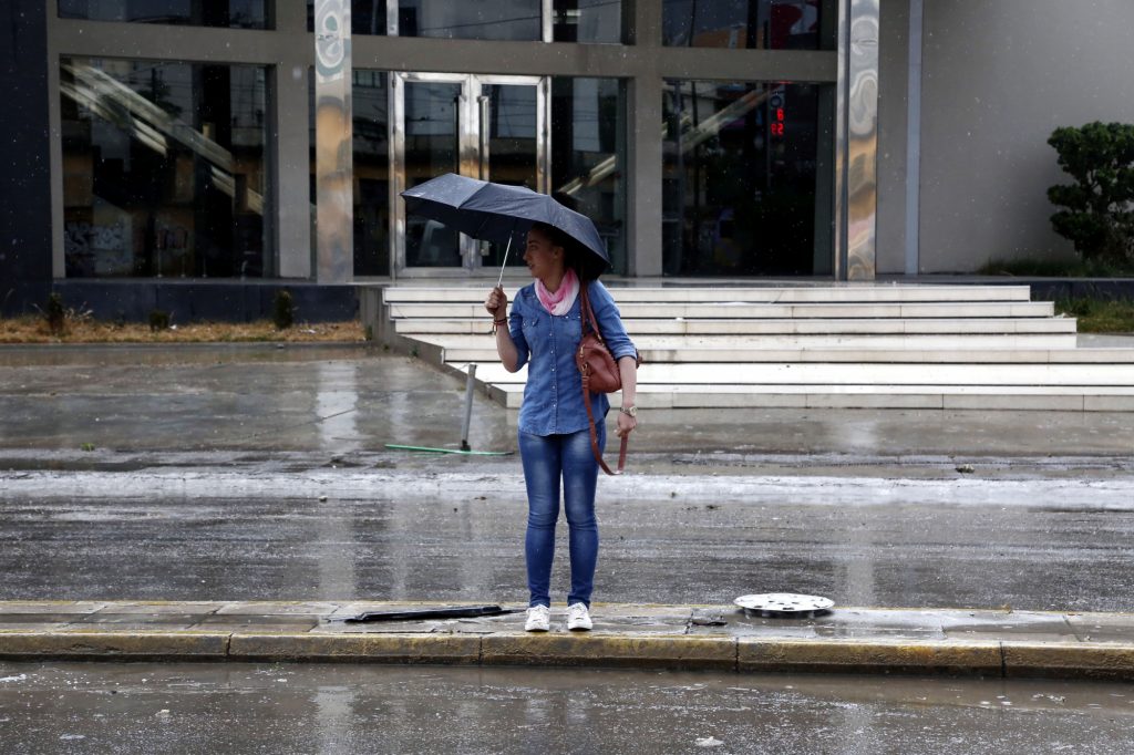 Καιρός σήμερα: Νέα πτώση της θερμοκρασίας