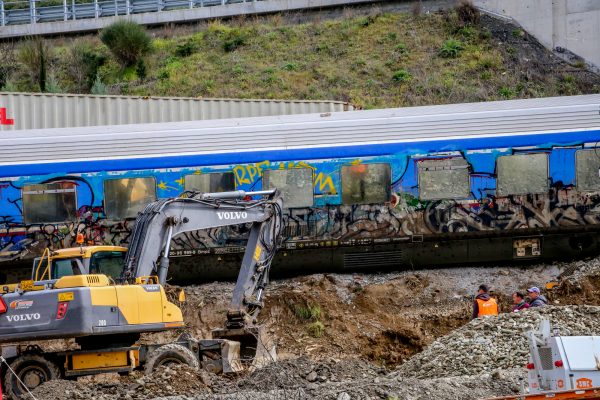 Τέμπη: Απολογείται ο σταθμάρχης – Τι θα ισχυριστεί – Νέες καταγγελίες για τα κρίσιμα λεπτά πριν τη σύγκρουση