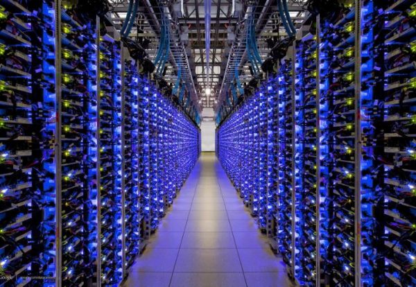 Data centers: Η Ευρώπη θέλει να τα στείλει στο διάστημα – Τι δείχνει μελέτη