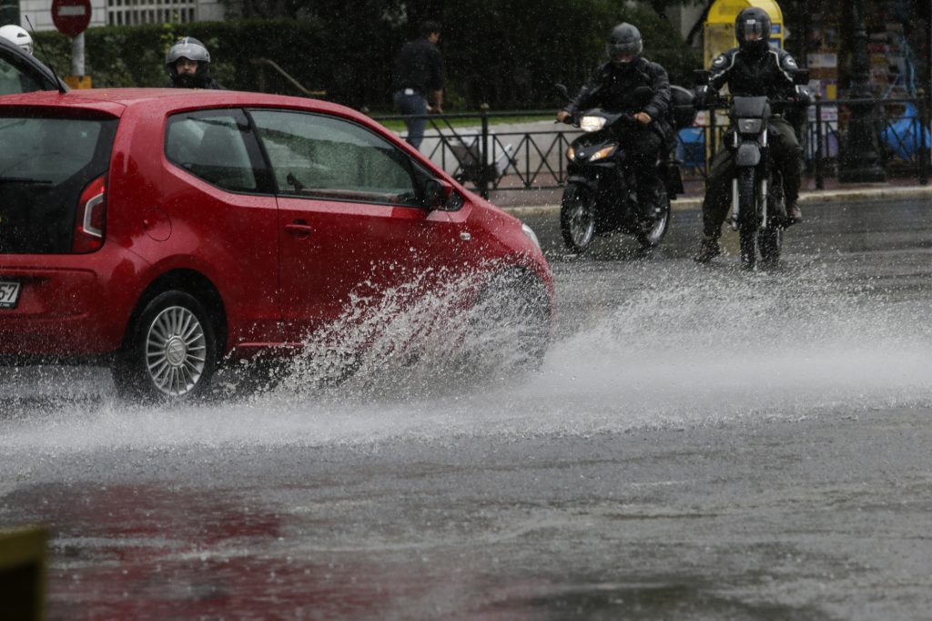 Νέο έκτακτο δελτίο καιρού: Έρχονται ισχυρές βροχές και στην Αττική