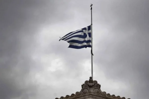 Οι εθνικές τραγωδίες δεν προσφέρονται για επικοινωνία και… damage control