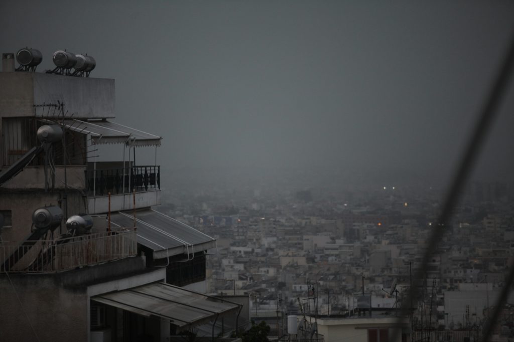 Καιρός: Νέα επιδείνωση τις επόμενες ώρες – Καταιγίδες και στην Αττική