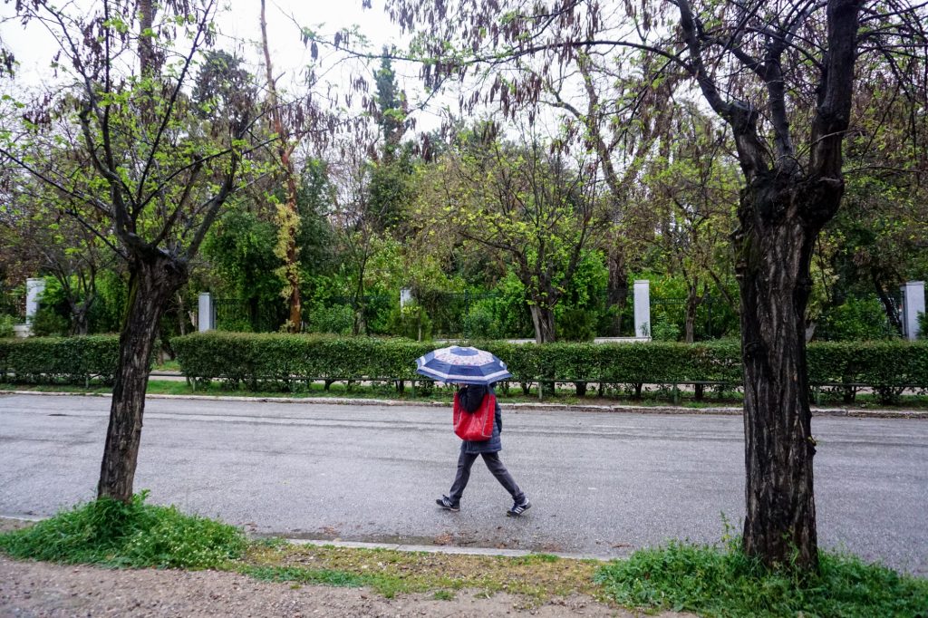 Άστατος ο καιρός την Παρασκευή – Νέα κακοκαιρία με καταιγίδες από την Κυριακή