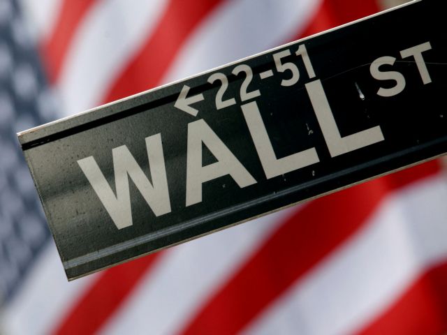 Wall Street: Βλέπει «φως» για το όριο χρέους
