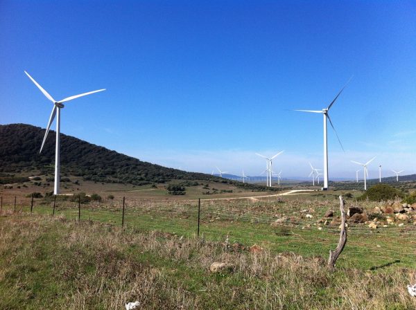 Ισπανία: Στόχος να παράγει το 50% της ενέργειας από ΑΠΕ στο 2023