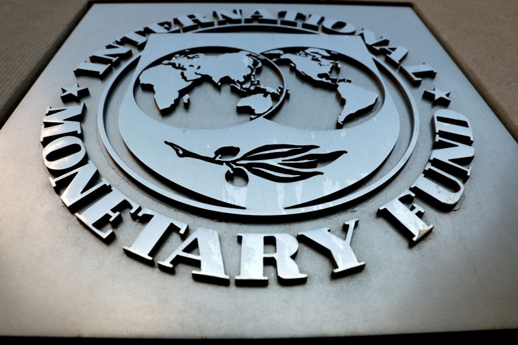 IMF Foresees Marginal Improvement in Greek Economy