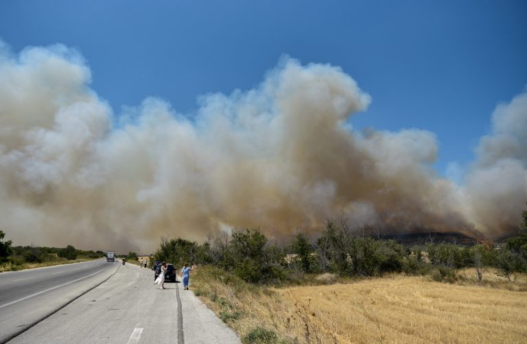 Τα μεγαλεία του Μεγάρου Μαξίμου, τα σενάρια της Κουμουνδούρου και το πολιτικό μέλλον του κ. Αλέξη Τσίπρα