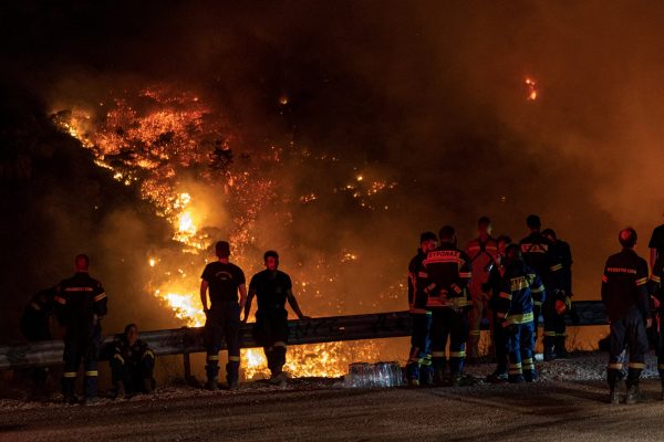 Φωτιά: 104 νέες πυρκαγιές σε ένα 24ωρο – Στη Βοιωτία το πιο απειλητικό πύρινο μέτωπο