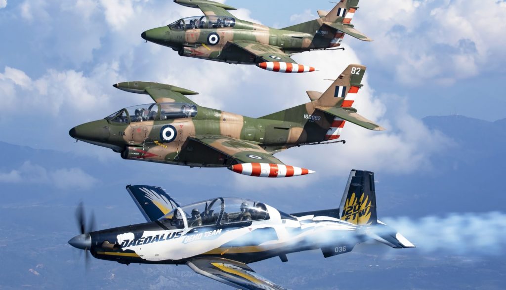 Athens Flying Week: Αεροπλάνα από όλο τον κόσμο «χορεύουν» στον ουρανό της Τανάγρας