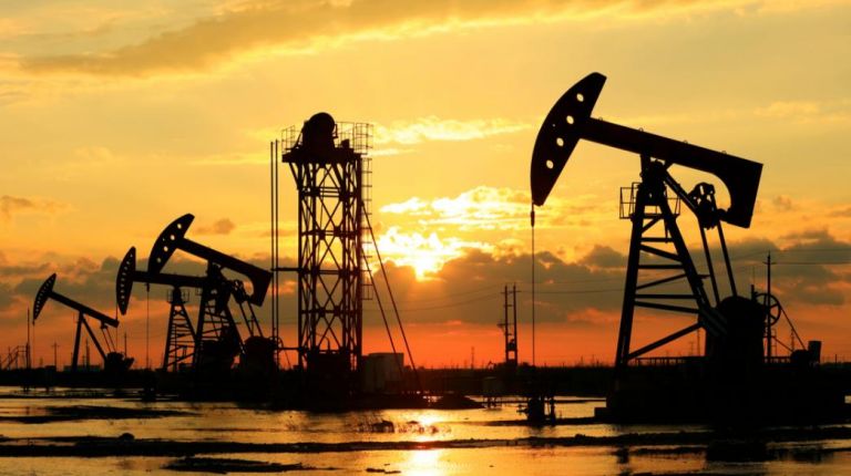 Πετρέλαιο: Νευρικές διακυμάνσεις με το βλέμμα στον ΟΠΕΚ