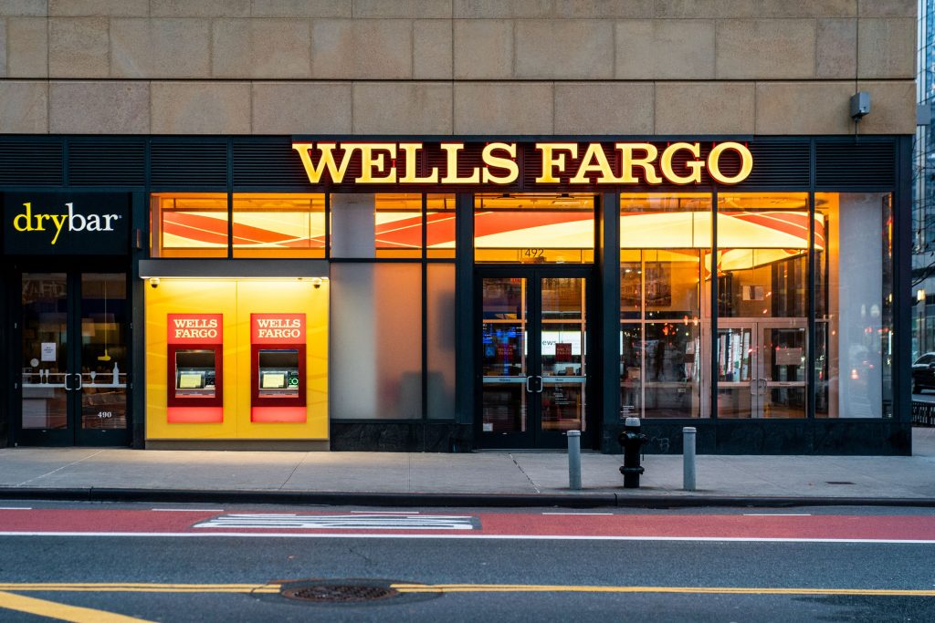 Wells Fargo: Ξεπέρασαν τις εκτιμήσεις τα κέρδη