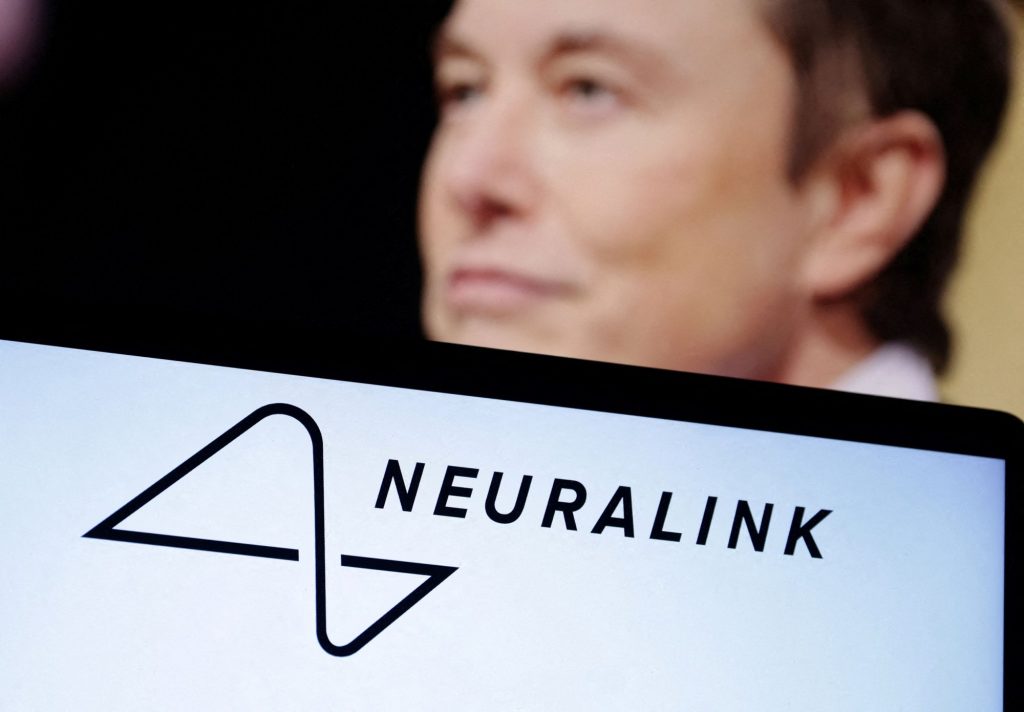 Ίλον Μασκ: Η Neuralink εμφύτευσε σε δεύτερο ασθενή τσιπ εγκεφάλου