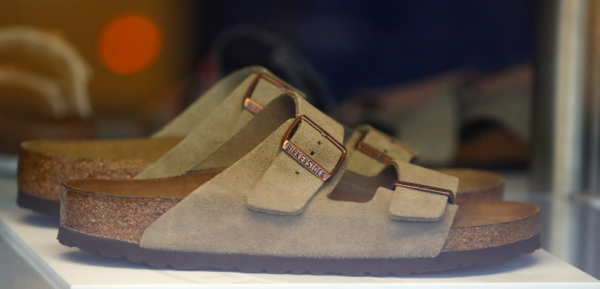 Birkenstock: Με …σανδάλια στο Χρηματιστήριο