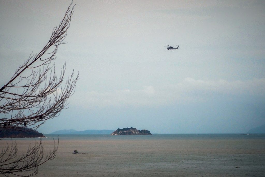 Πτώση ελικοπτέρου στην Εύβοια: Aναπάντητα ερωτήματα για τις συνθήκες της πτώσης του ελικοπτέρου